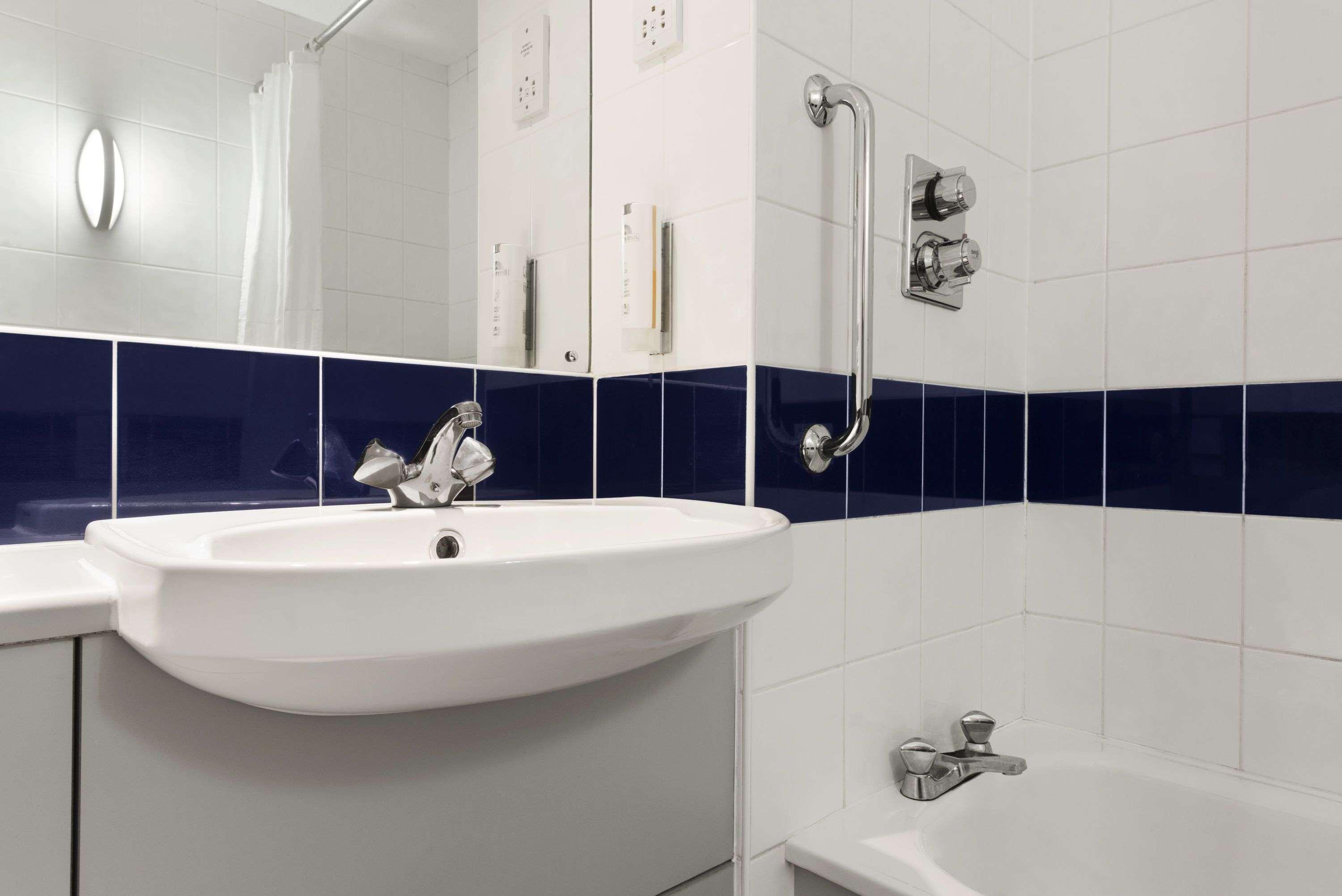Days Abington - Glasgow 3* Abington (South Lanarkshire)